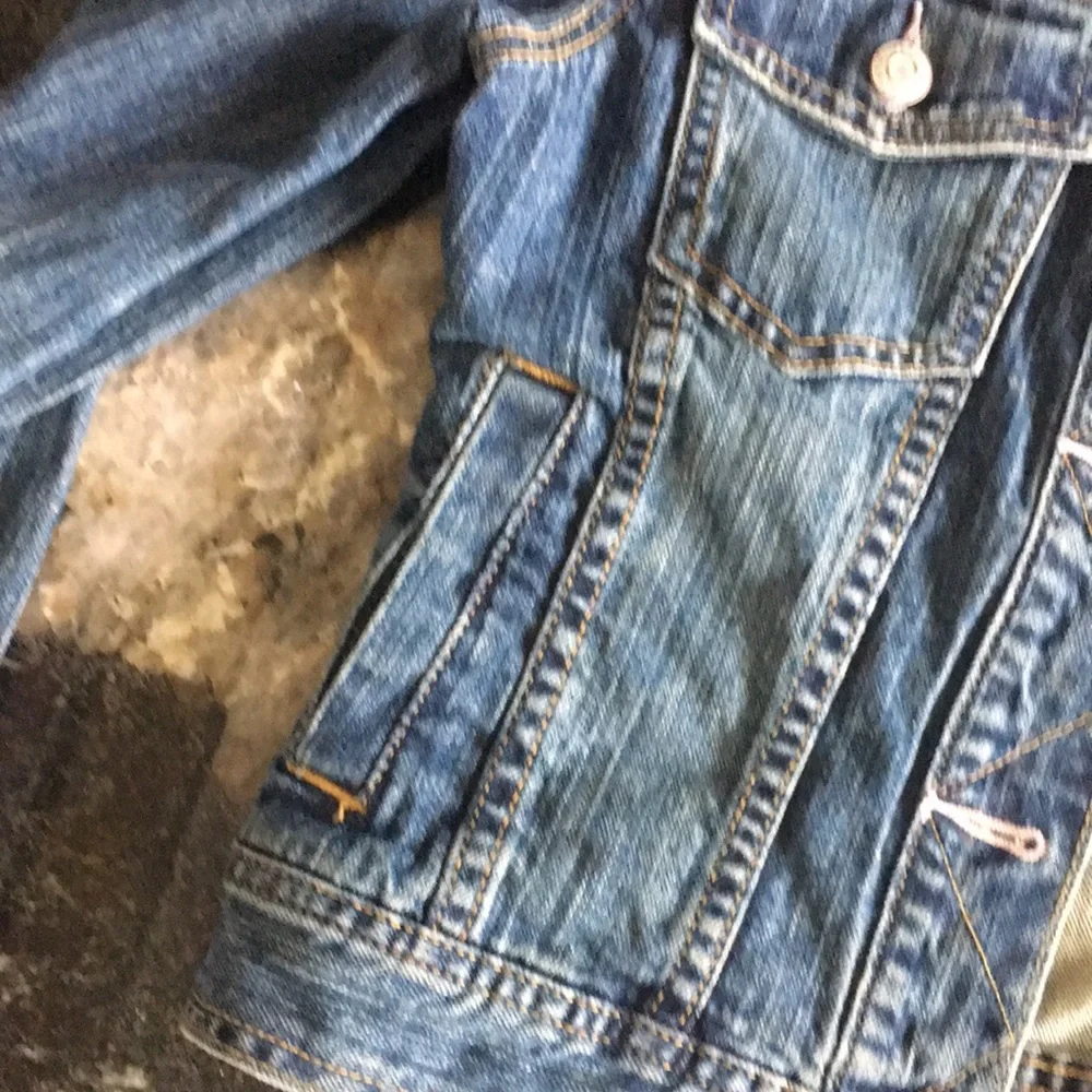 Gap Jean Jacket - Picture 4 of 8